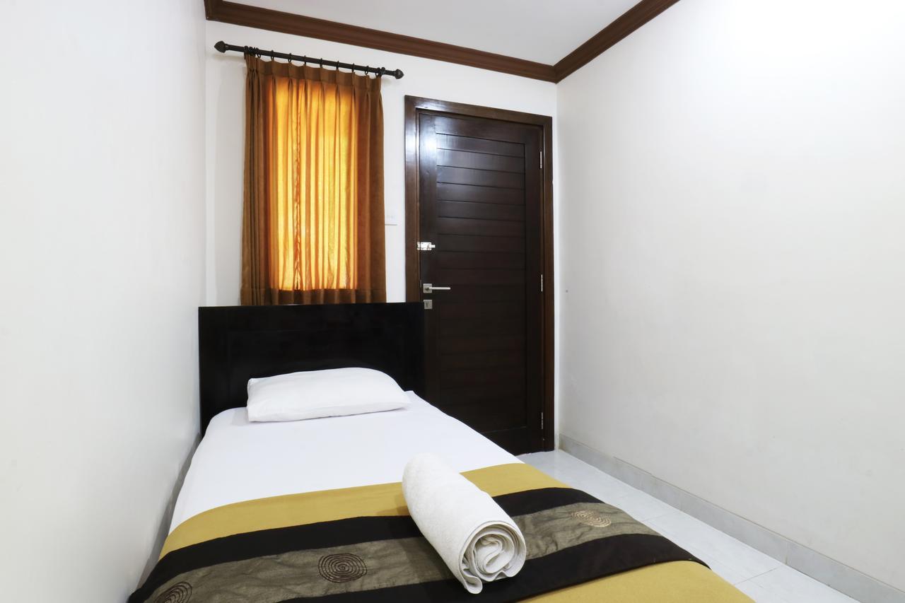 Pondok 3 Mertha Kuta Lombok Exteriör bild